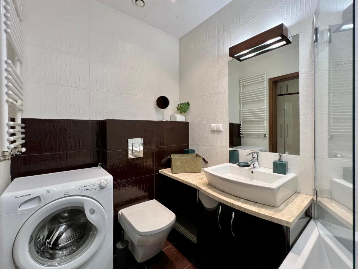 Platinum Tower Green Star Apart Apartment Варшава Екстериор снимка