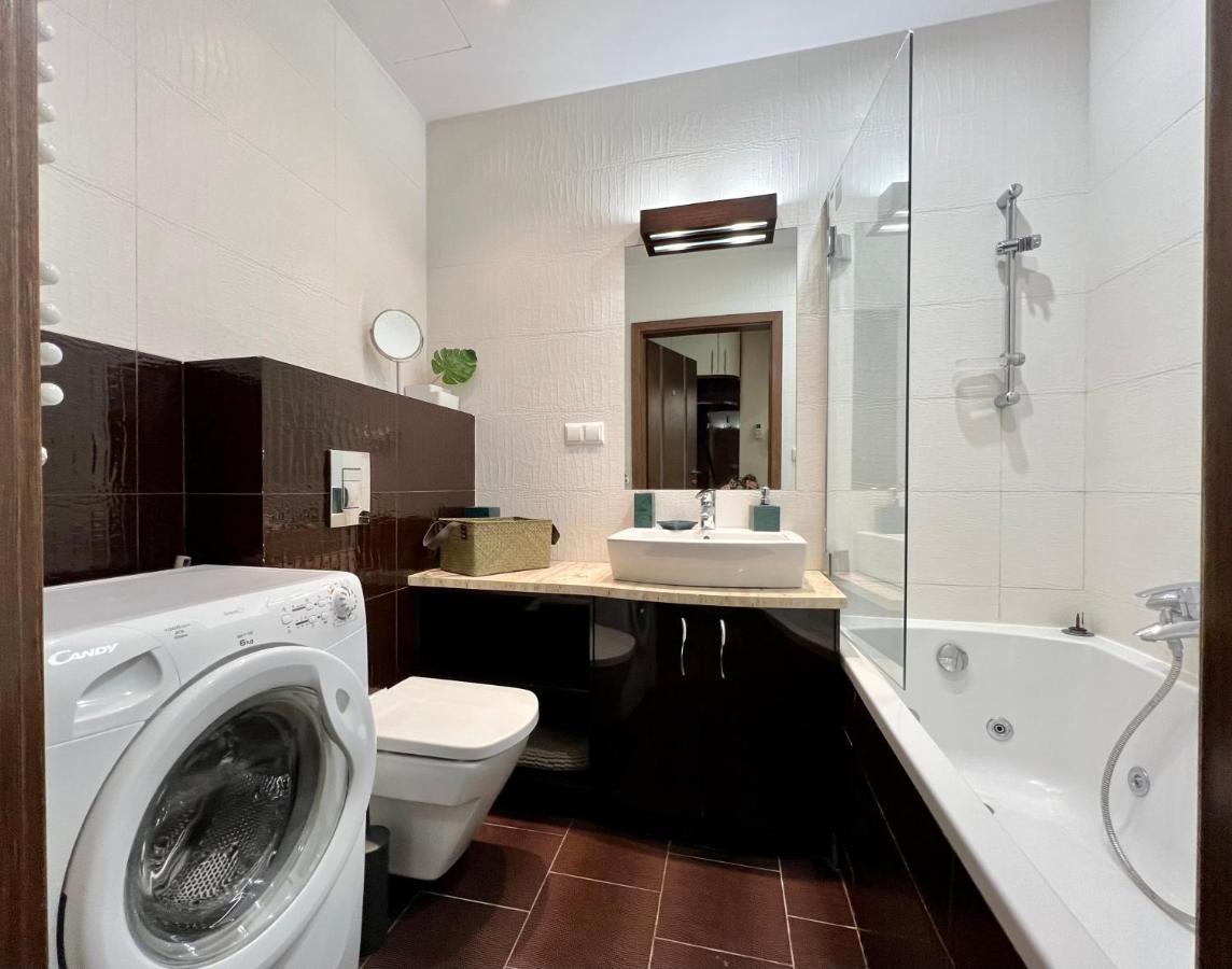 Platinum Tower Green Star Apart Apartment Варшава Екстериор снимка