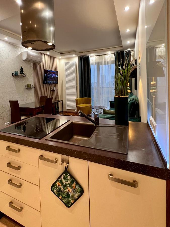 Platinum Tower Green Star Apart Apartment Варшава Екстериор снимка